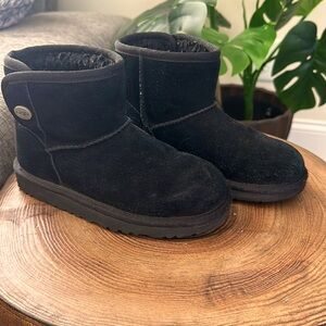 Ugg black suede girl ankle boot size 13